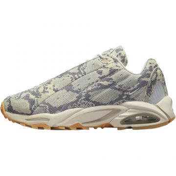 Pantofi sport unisex Nike Nocta Hot Step Air Terra DR0508 001 Pantofi sport unisex Nike Nocta Hot Step Air Terra DR0508 001
